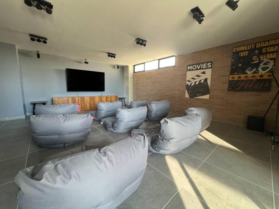 דירות גואדלחארה Depa Boho Al Sur Pet Friendly Piscina Gym Sala De Cine מראה חיצוני תמונה